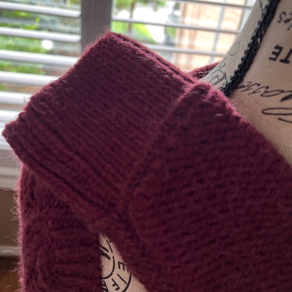 Aritzia Talula V-neck Wool Cardigan, Burgundy, Medium - Picture 9 of 11